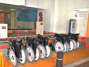 עמדה להשאלת כיסאות גלגלים3 עמדה להשאלת כיסאות גלגלים3
